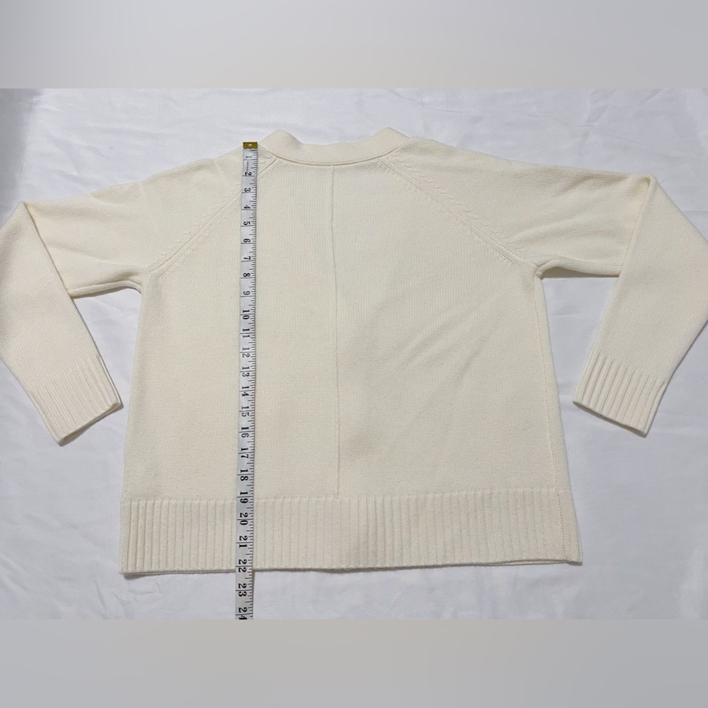 100% Wool V-Neck Ribbed Cardigan - Picture 8 of 10